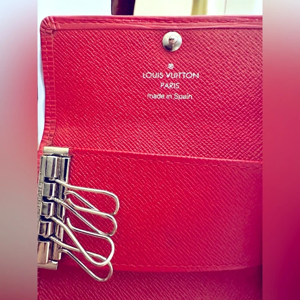 Louis Vuitton Epi Red Multicle 4 Key Case with Box - Picture 6 of 9